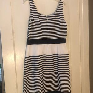Banana Republic dress with pockets!